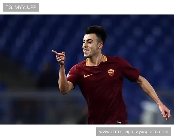 罗马沙拉维假动作摆脱后抽射：从场上技巧到镜头前的爆发力